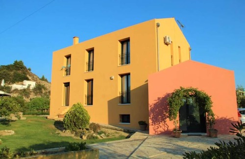 Gaitanion Villa | Casa Spannika - Luxury Villa