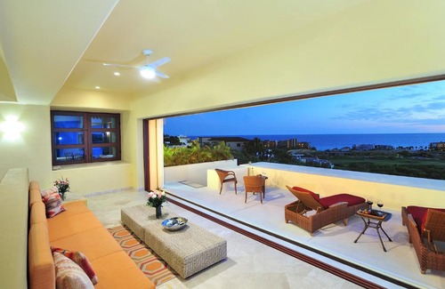 San Jose del Cabo House | Casa Susana - Breathtaking Oceanview with Private pool & Beach Club access. Located at Puerto Los Cabos Golf course.