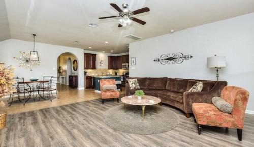 Georgetown House | Casa Theodore COZY Comfortable Spacious INCREDIBLY CONVENIENT 5-Star Location