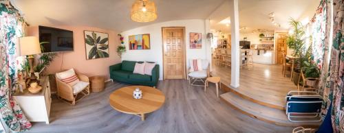 Ensenada House | CASA TUCAN - BEACH JUNGLE PARADISE