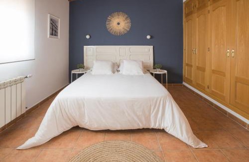 Munana House | Casa turística Me quedo en el pueblo