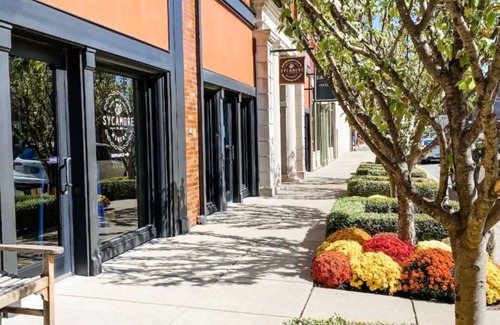 Terre Haute Apartment | Casa Urbana's - Tuller Primary Suite