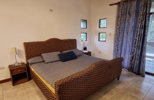 Olon House | Casa vacacional campestre cerca de la playa