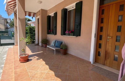 Ca' Savio House | Casa Vacanza 5 Minuti a Piedi dal Mare, Immersa Nella Natura Della Laguna Veneta