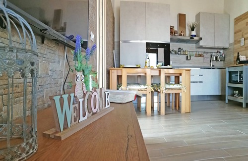 Valdamonte House | Casa Vacanze CON Piscina E Area Giochi Bambini