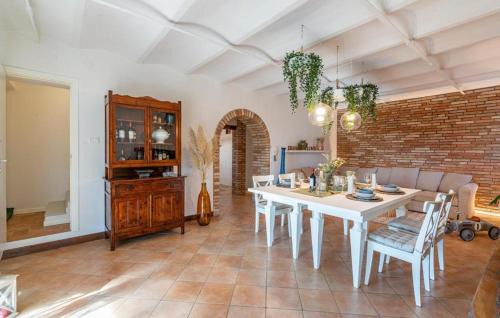 Montelupone House | Casa Vacanze con piscina - Villa Bentivoglio