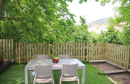 Aritzo Apartment | Casa Vacanze Il Giardino - Appartamento Castagno