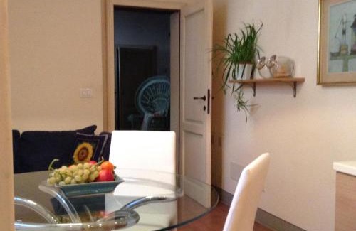 Laterina House | Casa Vacanze Il Glicine
