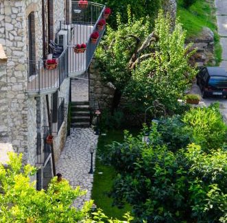 Castelnuovo Parano Apartment | Casa Vacanze "Pietra viva"