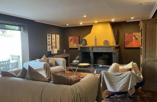 Torres de Barbues House | Casa Valfonda