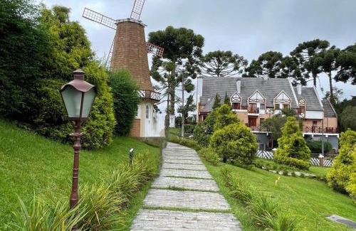Campos do Jordao Apartment | Casa Van Gogh