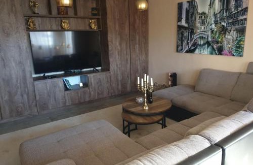 Troyan House | Casa Veneta