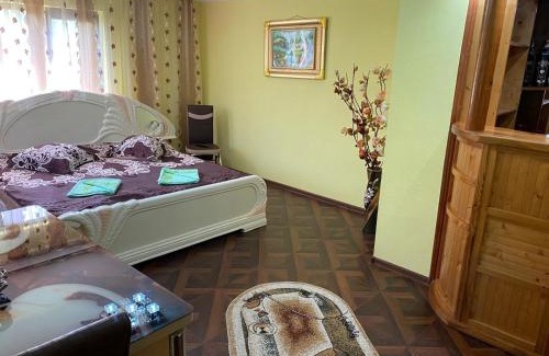 Bradulet House | Casa VIOLETA