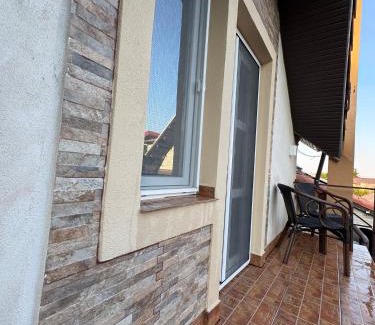 2 Mai House | Casa Viselor de vară