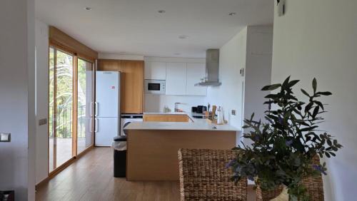 Benicassim House | casa y piscina en un parque natural