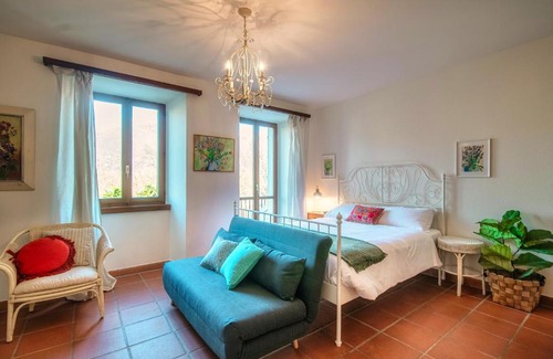 Magadino Apartment | Casa Yvonne