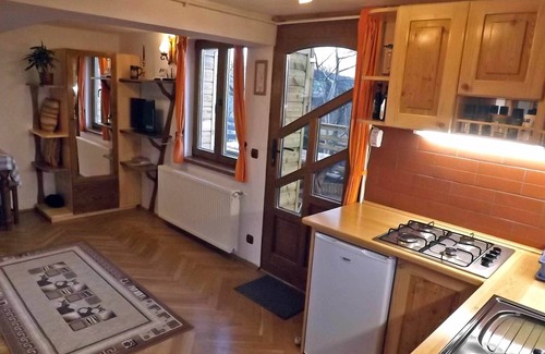 Saliste Apartment | CASA ZOLLO II cosy studio apartment in a quaint Carpathian village, Sibiu
