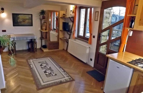 Saliste Apartment | CASA ZOLLO II cosy studio apartment in a quaint Carpathian village, Sibiu