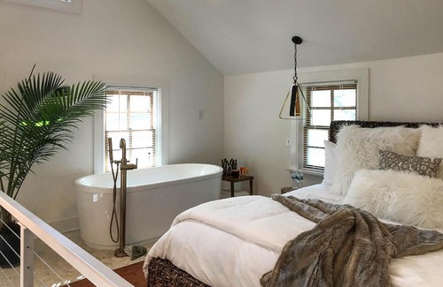 Cape May Bed & Breakfast | Casablanca