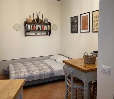 Rosignano Marittimo Apartment | Casale de L'Ovo Tuscany Relax
