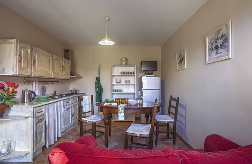 Acqualagna Villa | Casale degli Ulivi 12 by Marche Holiday Villas