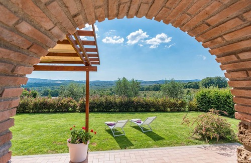 Sutri Villa | Casale La Desdemona beautiful farmhouse surrounded by greenery with private pool