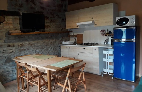 Bassano Sotto House | "CASALE MANSANO" Nature and relaxation in the hills.