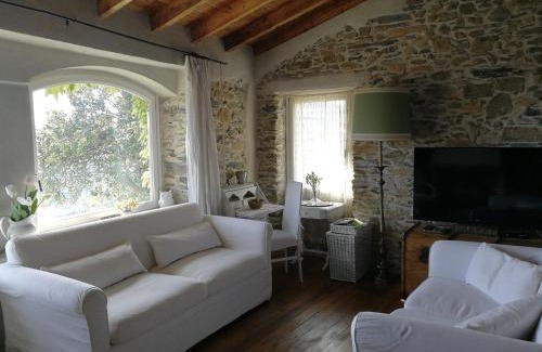 Pieve di Teco Villa | Casale Maria Mafalda