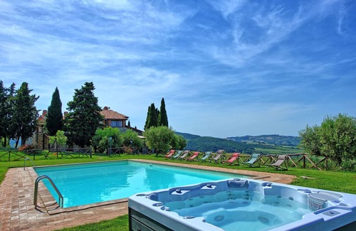 Castiglione d'Orcia Villa | Casale Santa Francesca
