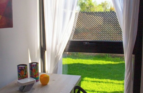Lujan de Cuyo House | Casamora wine cellar area with Jacuzzi and garden