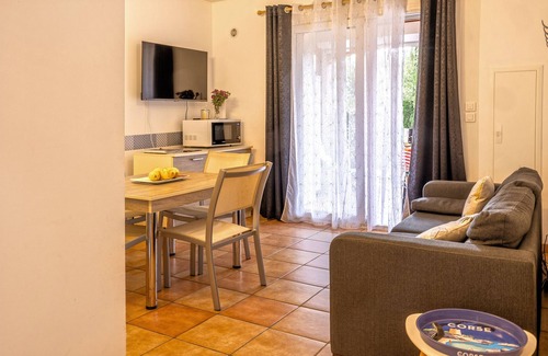 Oletta Apartment | Casarella Massari nice apartment in a residence with shared pool