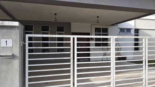 Cherating Ski Chalet | Casaria Homestay Cherating