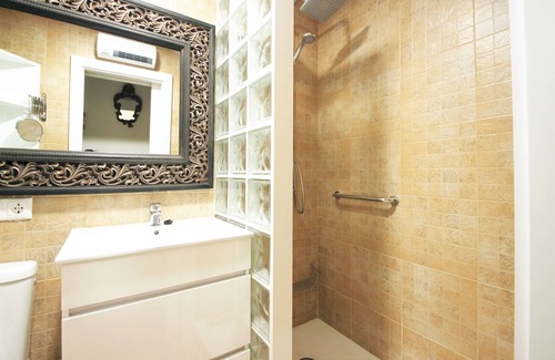 Ensanche Diputacion Apartment | CasaTuris ethnic style in Alicante center, 3 bedrooms