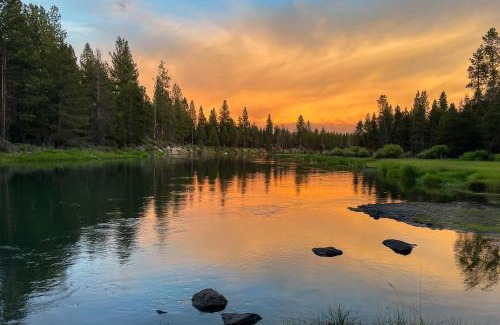 River Forest Acres House | Cascade Cabin