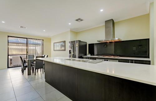 Lakelands House | Cascade Comfort