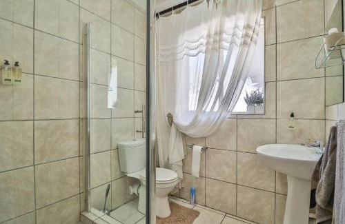 Secunda House | Cascade Villa Guesthouse