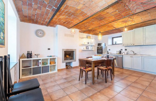 Canove Villa | Cascina Abbona - Three Bedroom Villa, Sleeps 6