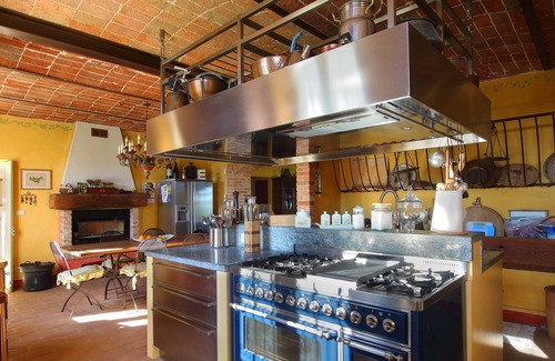 Altavilla Monferrato Villa | CASCINA BELLAVISTA - Luxury Country Villa + Pool