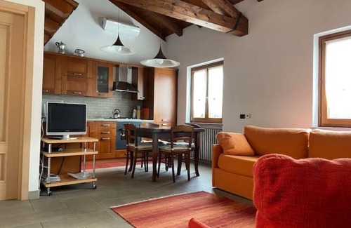 Nizza Monferrato House | Cascina dei Giacinti Farmhouse: Grape Cottage