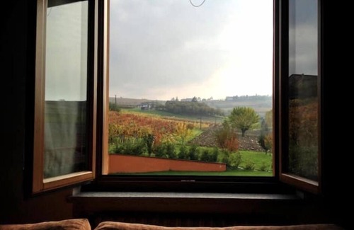 Nizza Monferrato House | Cascina dei Giacinti Farmhouse: Grape Cottage