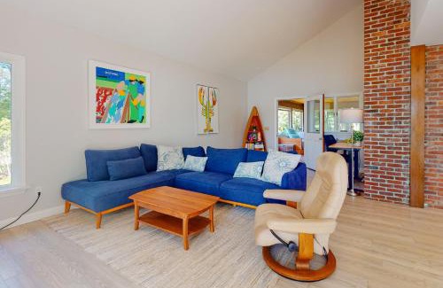 Harpswell House | Casco Breeze
