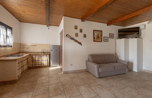 Campi Salentina House | Casetta Maddalena by BarbarHouse