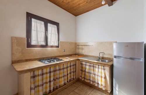 Campi Salentina House | Casetta Maddalena by BarbarHouse