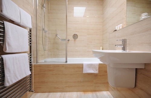 Glengarriff Hotel | Casey's Hotel Glengarriff