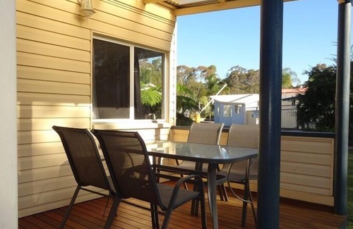Sunshine Bay Resort | Caseys Beach Holiday Park