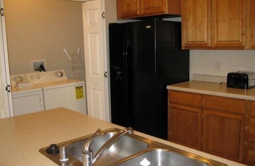 Mesquite Condo | Casino Cove Mesquite Vacation Rental with Community Pool and $510 in free daily activities