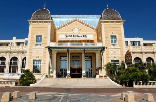 Hyeres City Centre Hotel | Casino Hôtel des Palmiers