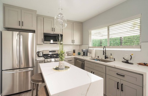 Del Aire House | Casita CW LAX Studio:Your Gateway to LA Adventures