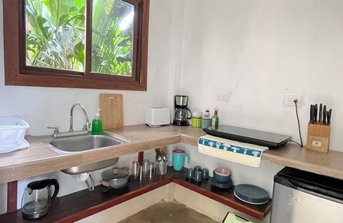 Tortuguero House | Casita de 2 Plantas Cerca del Parque Nacional Tortuguero. Ideal Para Relajarse