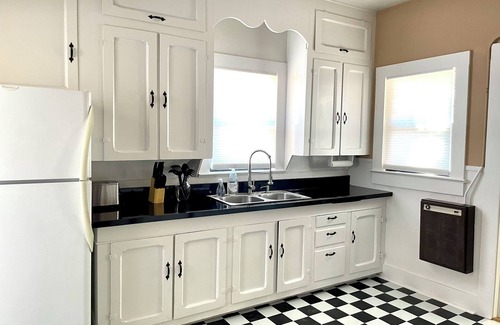 Truth or Consequences Cottage | Casita De Agua Encanto, nNatural Hot Mineral Spring Property